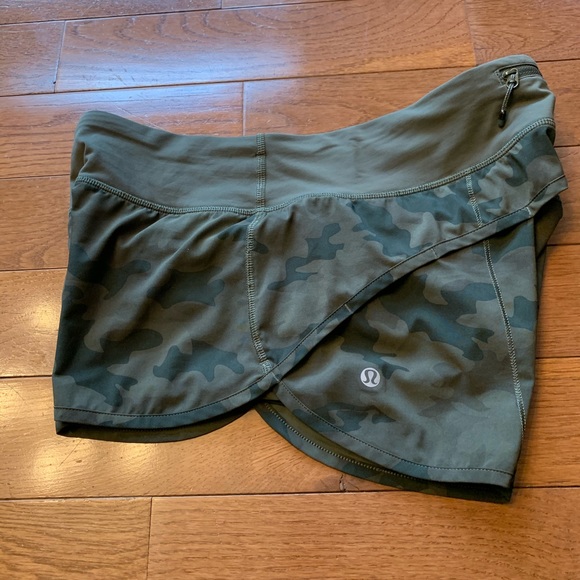 🔥Lululemon Speed Shorts-Savasana Camo Green🔥 - Picture 7 of 11